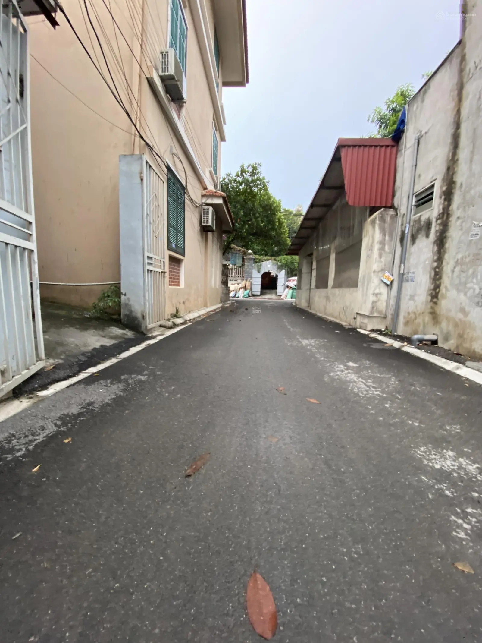 Bán 79m2 đại độ Võng La, ô tô vào cách 1 nhà ra trục chính giá hơn 4 tỷ
