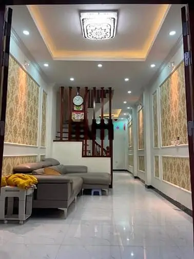 Bán nhà Trương Định, ngõ ba gác, thông, gần trường, chợ, 2 thoáng,37m2