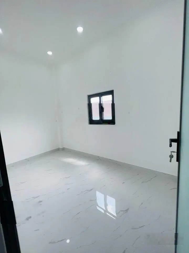Sang nhanh nhà đẹp kinh doanh tốt 1trệt 1lầu 6x15=90m2 Hồ Ngọc Lãm An Lạc cách Võ Văn Kiệt 300m,