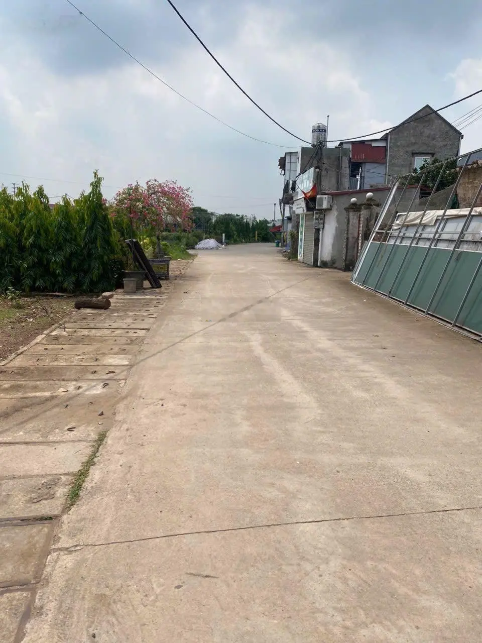 Bán Lô 06 Đất đấu Giá Đầm Lau-Xã Xuân Quan-Huyện Văn Giang.Lô Góc 106m2.Mặt tiền 7m.Giá 54Tr/m2