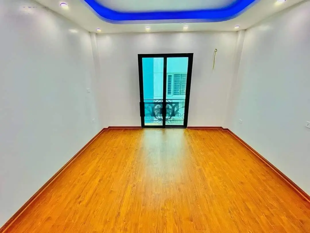 Bán Nhà Ngõ 77 Xuân La Tây Hồ 35m 5 Tầng Dân Xây Ngõ Thoáng Gần Hồ Tây Gía 5,6 Tỷ.
