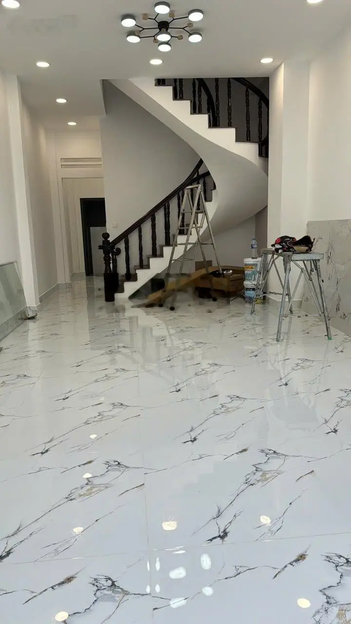 Chỉ 8,45 tỷ - nhà 3 tầng mới xây 100% DT 4,3x16m 4PN 3WC - Ngay Bảy Hiền Trường Chinh, P12, QTB