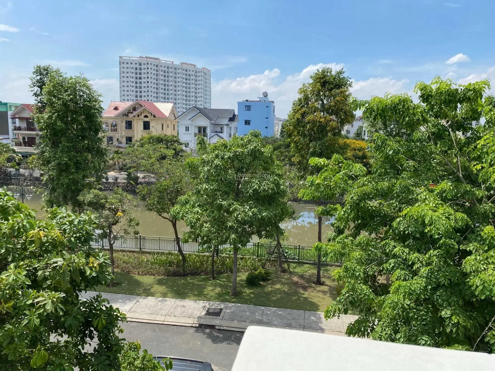 Cần bán nhà phố Lakeview City 8x16m (131m2) giá chỉ 19 tỷ tốt nhất thị trường. LH 0916 592 969