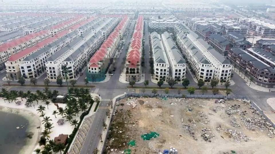 Bán góc VIP nhất San Hô đường 30m đối diện 4 tòa chung cư Masterise, biển hồ tạo sóng LH 0966399881