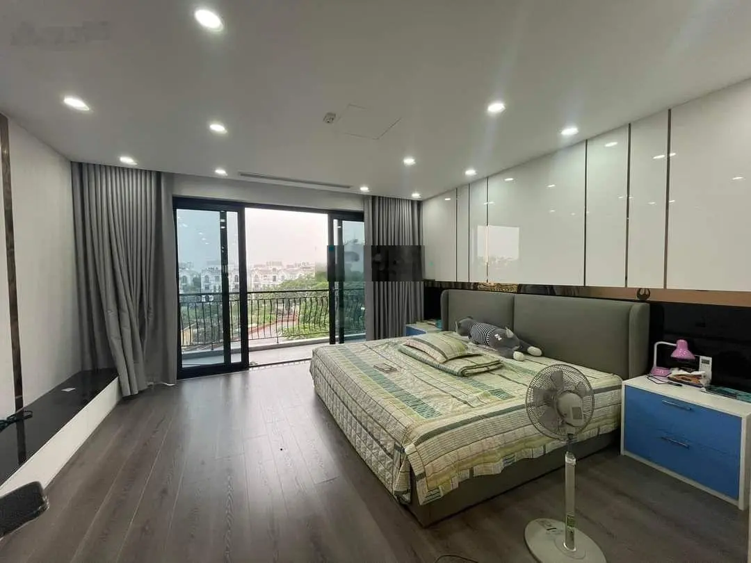 Có 1 0 2 Bán gấp căn nhà phân lô kinh doanh vỉa hè oto tránh 75m2 nhà 5 tầng giá 15 tỷ