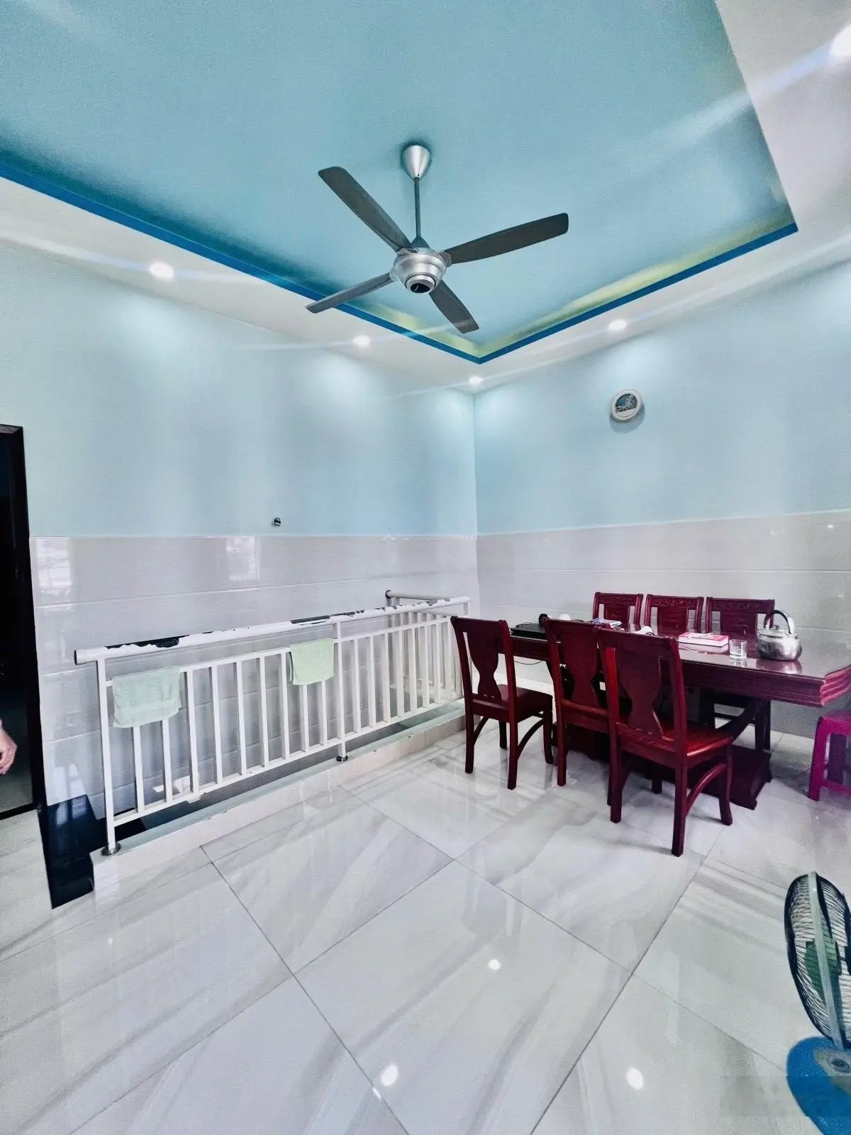 Nhà bán Đường Số 4, Hiệp Bình Phước, Thủ Đức 3 tầng DT: 7 x 28,5m đường xe tải chạy quanh nhà