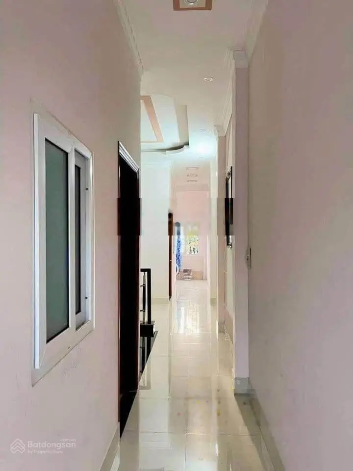 Chủ gửi bán nhà 1 trệt 1 lầu phường Đông Hòa, Dĩ an. DT 100m2. Gần siêu thị BigC. Đang cho thuê.SHR