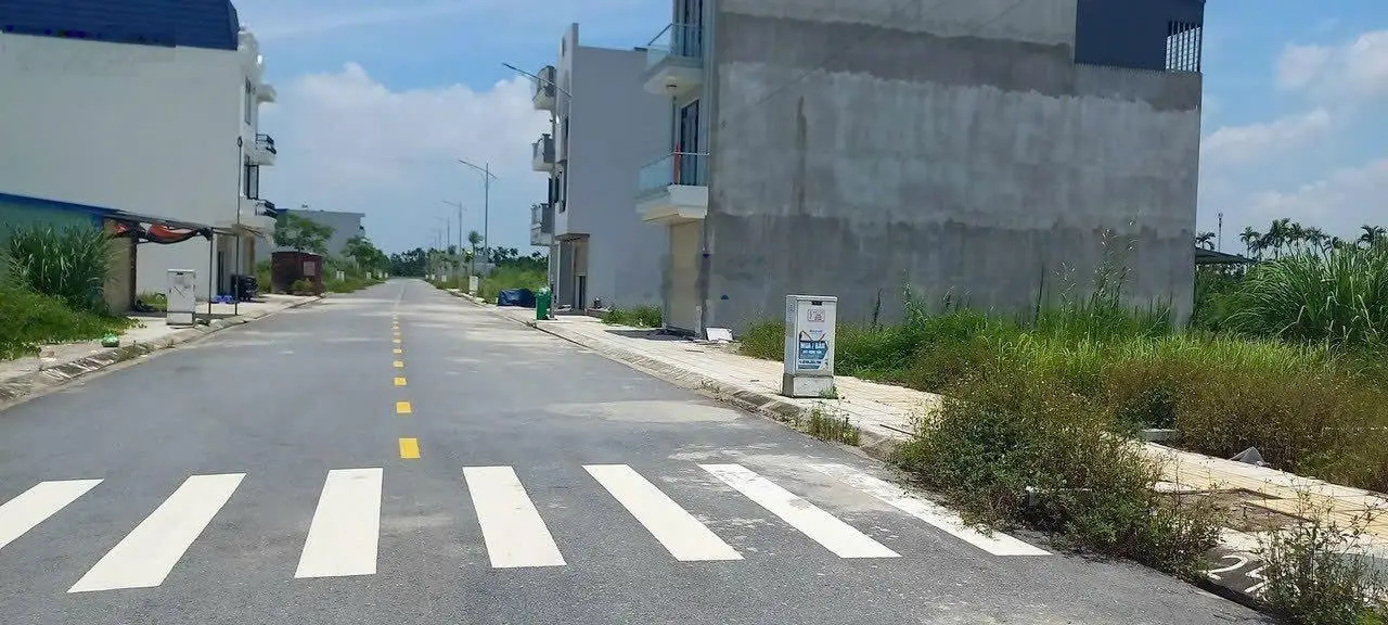Chính chủ gửi bán lô góc xẻ khe TĐC Hoa Động