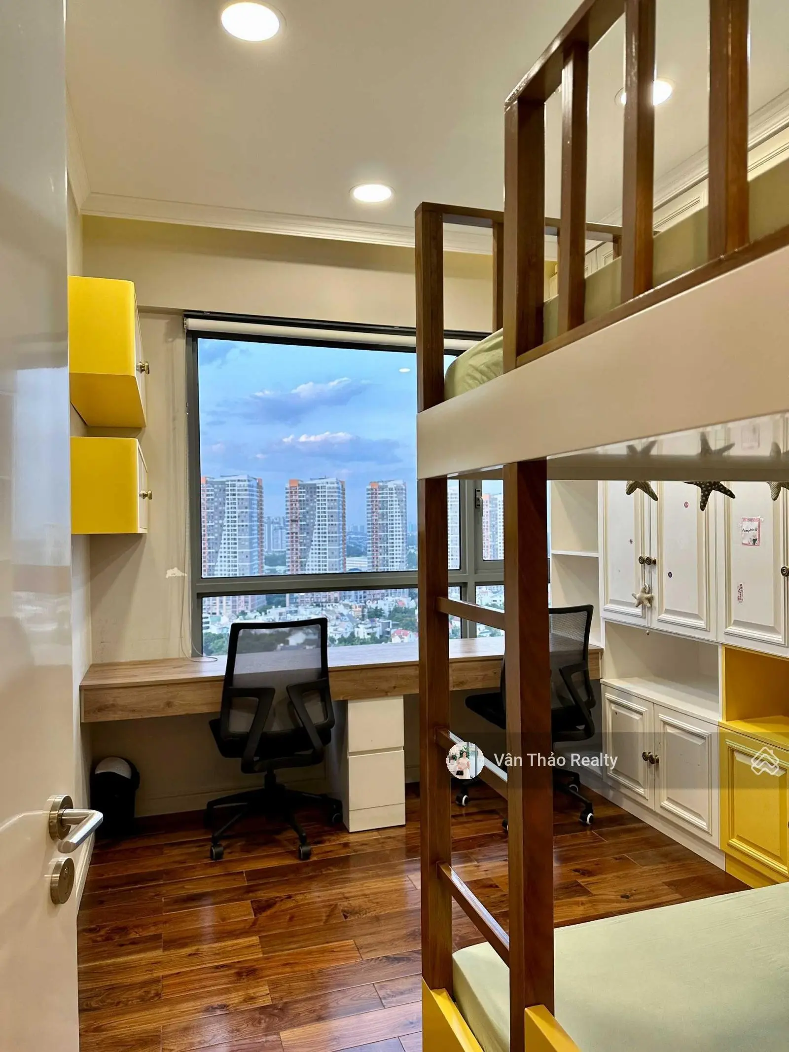 (Chuyên siêu phẩm) chỉ 9,5 tỷ - bán căn hộ 3PN View sông - Full nội thất đẹp - Đảo Kim Cương Quận 2