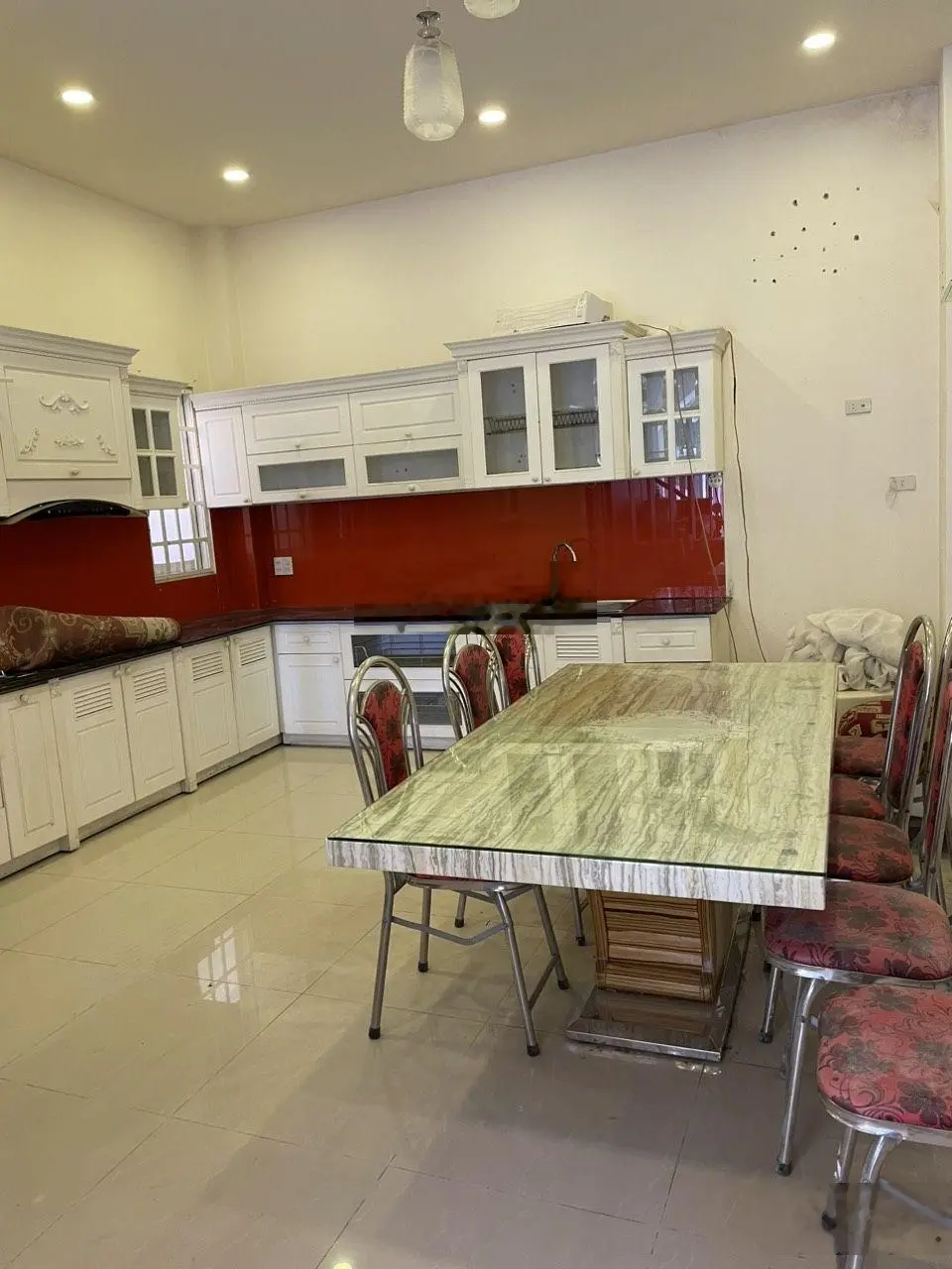 Cần tiền bán căn nhà mặt tiền Mai Hoa Thôn, P2, ngay trung tâm Đà Lạt, giá chỉ 7 tỷ 3