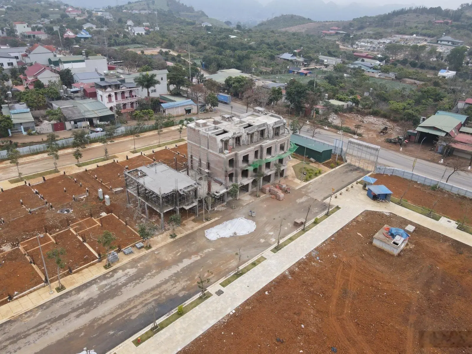 Bán shophouse biệt thự liền kề mặt đường Quốc Lộ 6 thị trấn Mộc Châu