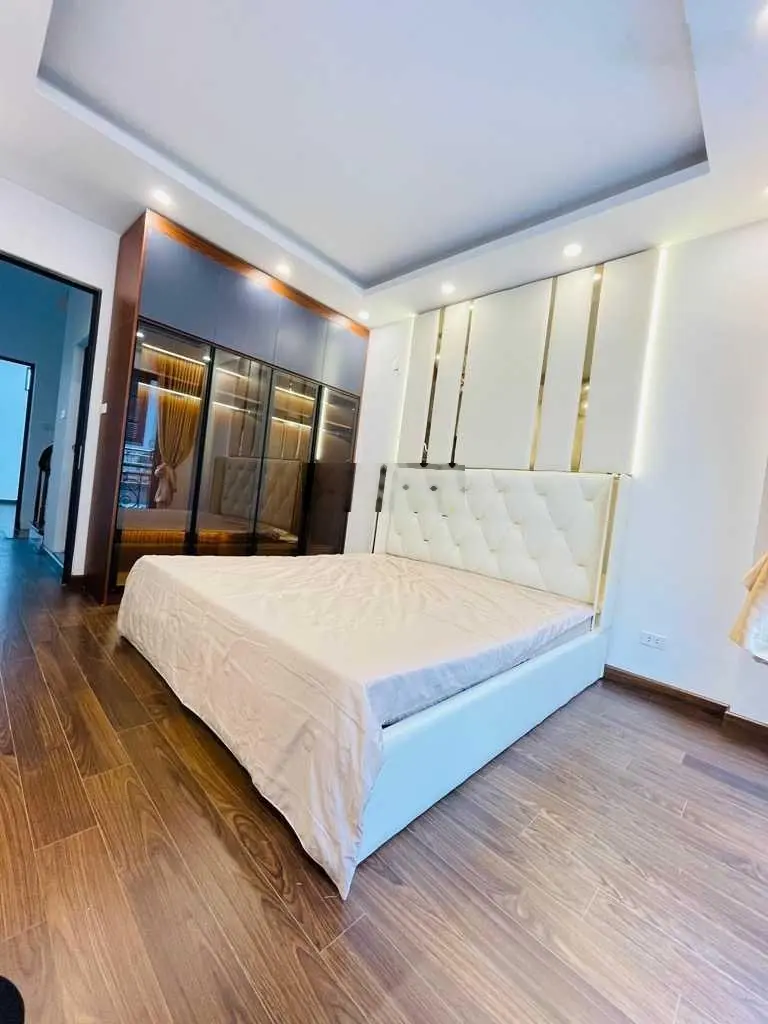 Bán nhà phố Bùi Xương Trạch, DT 40m2, 4 T, MT 3,9m, giá 7,7 tỷ, 0948 552 ***