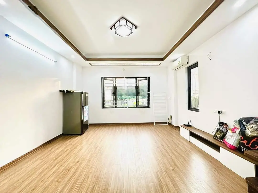 Bán nhà mặt phố Trường Chinh Quận Đống Đa Hà Nội DT 50m 5 tầng MT 4m. Giá 21,3 tỷ