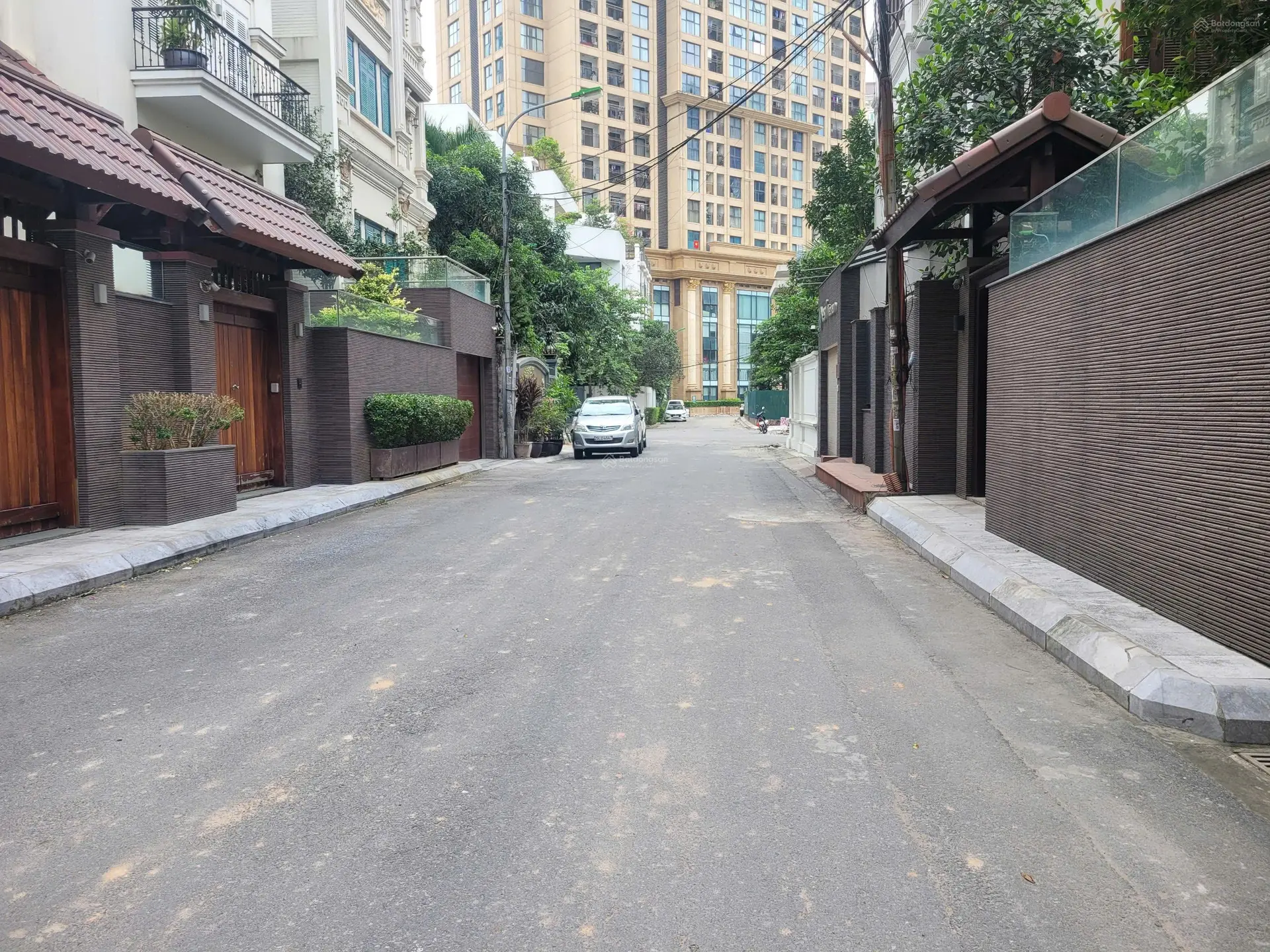 Siêu rẻ đẹp! Biệt thự Lão Thành Cách Mạng, KĐT Yên Hòa, thang máy, gara, nội thất 4*