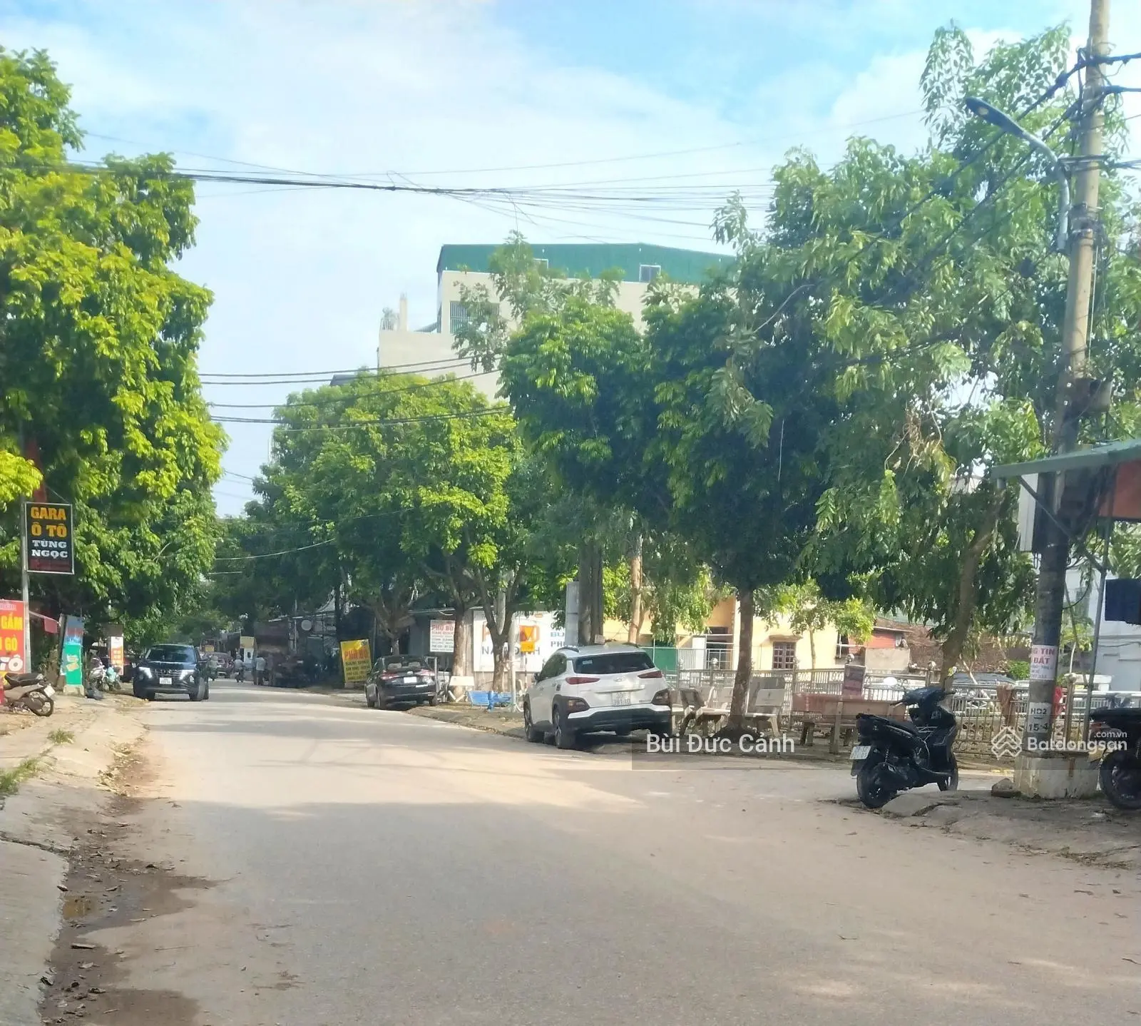 Mặt đường - trục giữa kinh doanh sầm uất