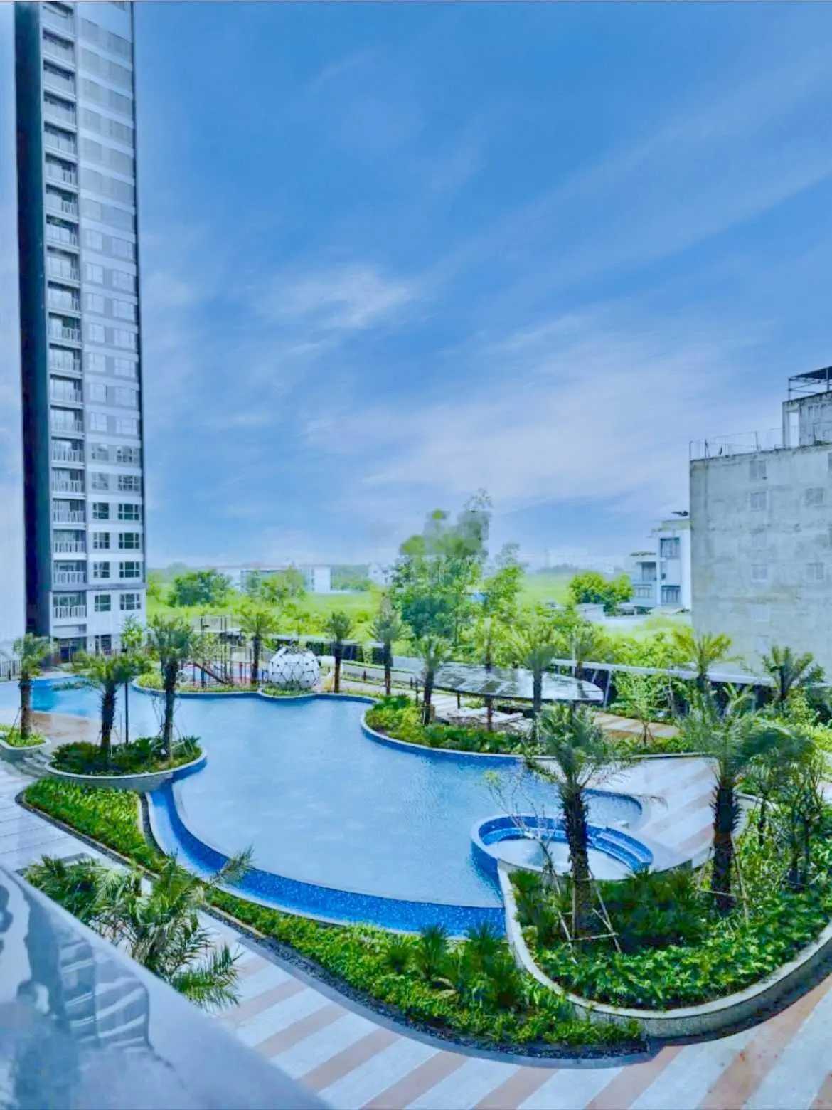 Chủ kẹt cần bán căn 3PN tầng trung view Hồ Bơi Đẹp giá gốc Chủ Đầu Tư