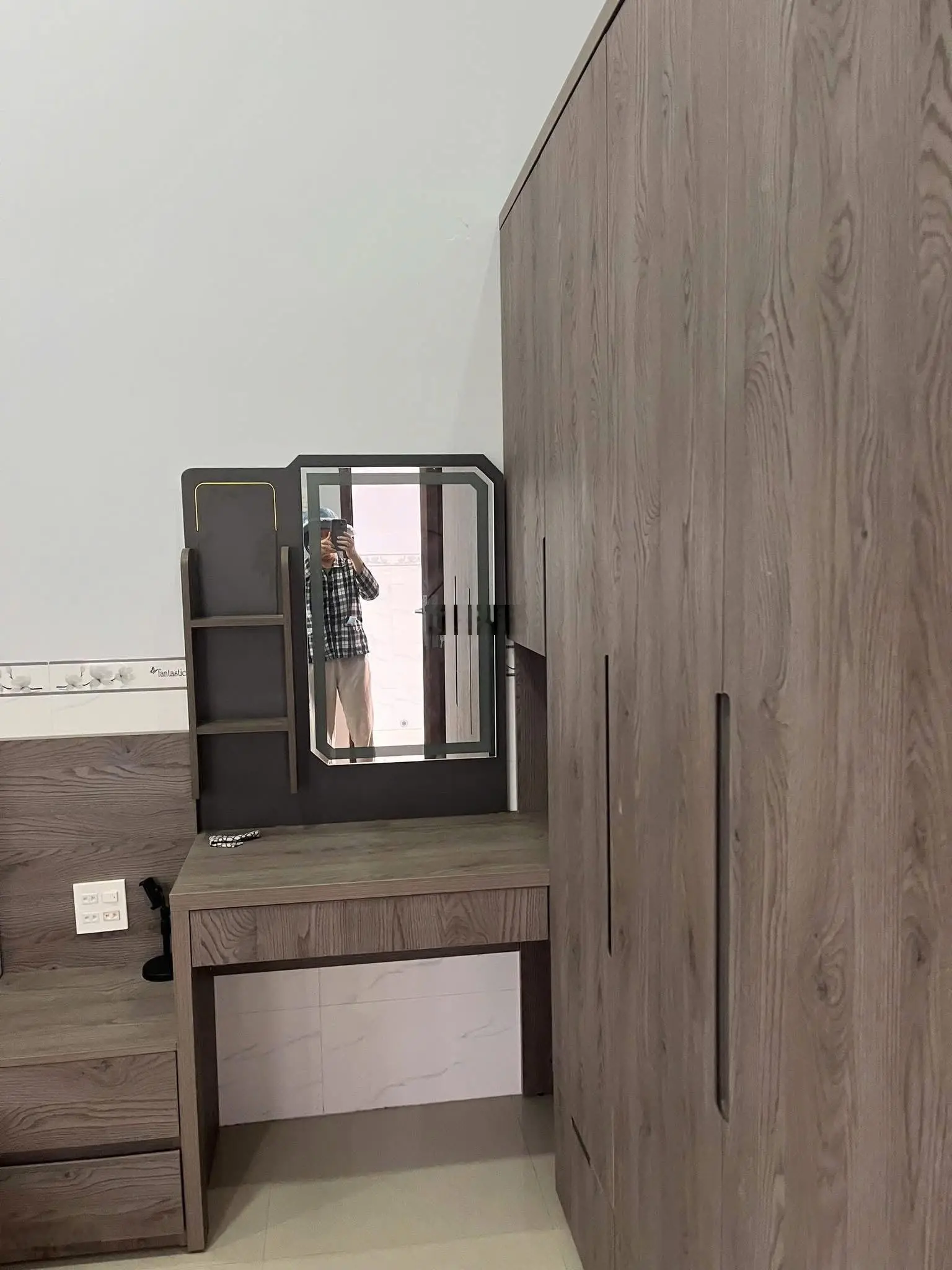 Cần tiền bán nhà trung tâm vạn giã, vạn ninh, khánh hoà, đi bộ tới biển, giá quá rẻ. 0905050075