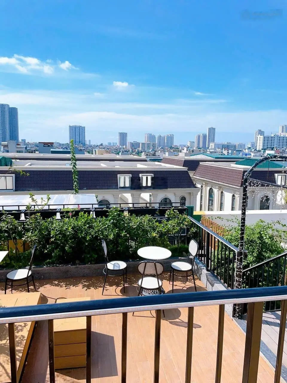 Bán căn vườn hoa rẻ nhất, mặt nội khu đường 22m Him Lam Vạn Phúc, Lh 0979 008 ***