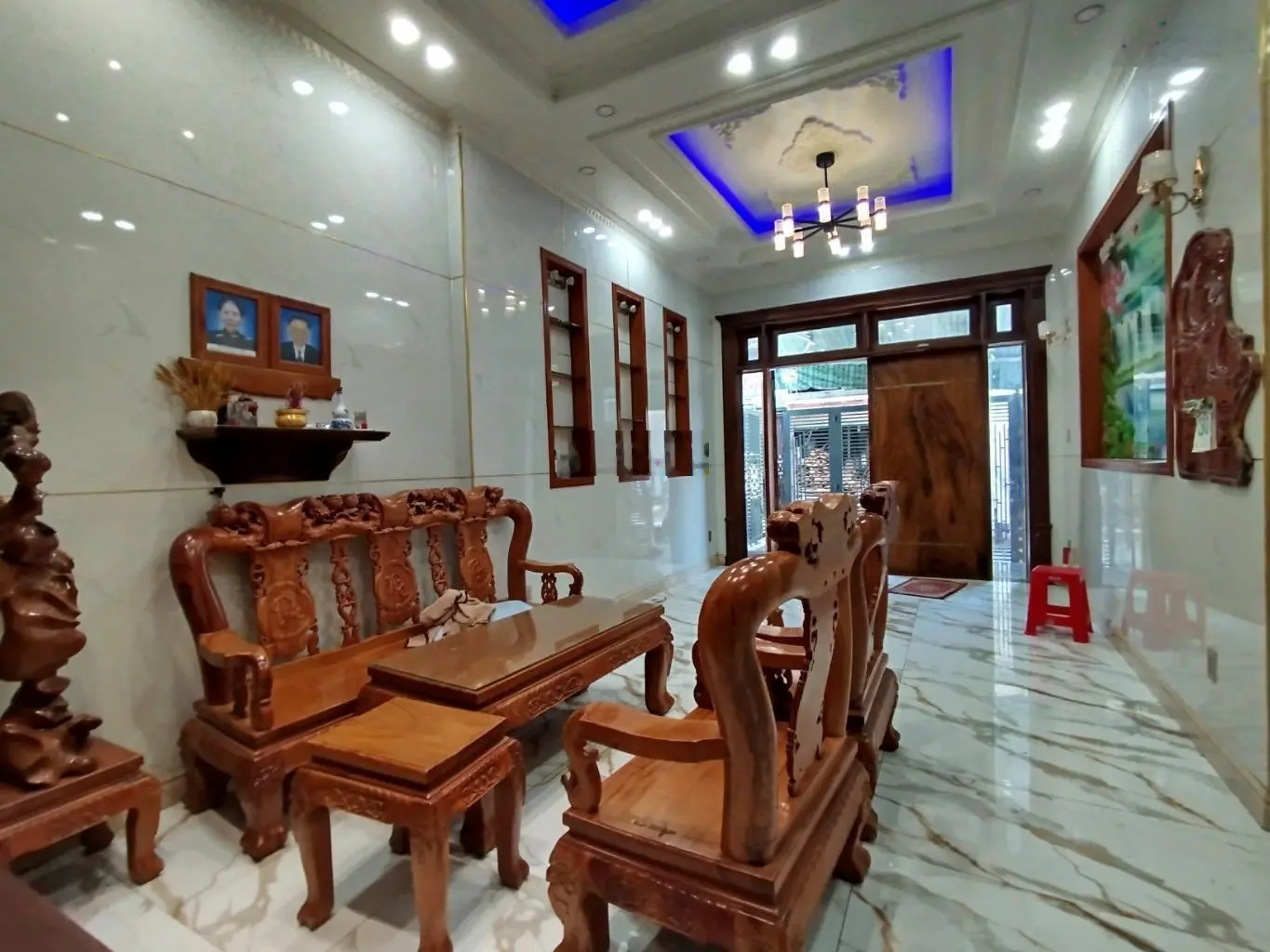 Bán nhà nhanh - dt lớn 248m2 - ngang 12m - nhà 3 tầng - chủ giảm 12tỷ2 xuống còn 10tỷ - chốt ngay.