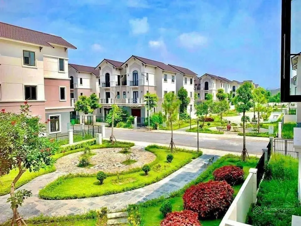 Cần thanh khoản nhanh biệt thự 180m2 giá chỉ nhỉnh 43tr/m2
