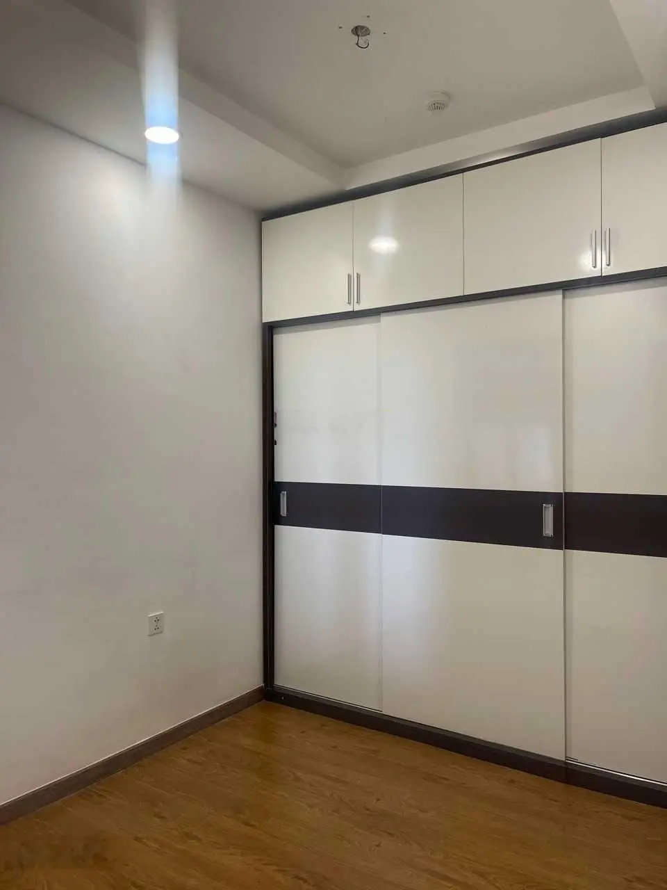 Pegasuite 2PN 75m2 giá 3,5 tỷ - full nội thất đẹp - nhà đẹp, view thoáng mát - hỗ trợ vay ngân hàng