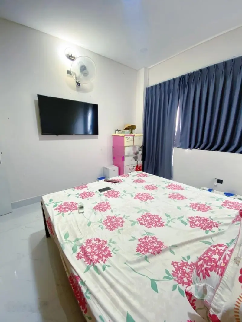 Bán nhà Phan Văn Trị - HXH - (7x9)m - DT 135,4m2 Sàn - 240/Y