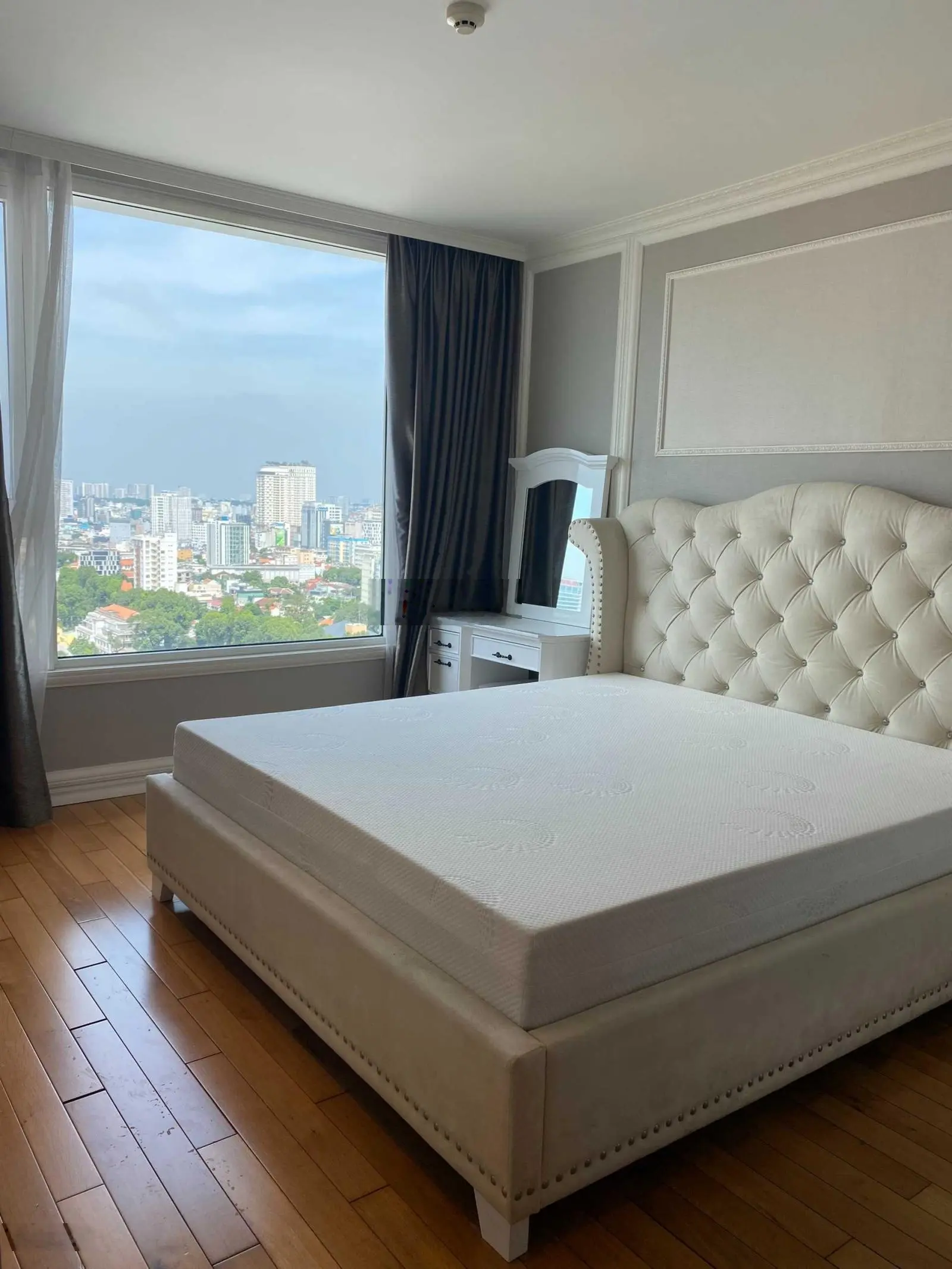 Bán thu hồi vốn căn hộ 2PN 2WC 75m2 Léman Luxury, tầng cao, nhận nhà ngay. LH 0934 004 ***