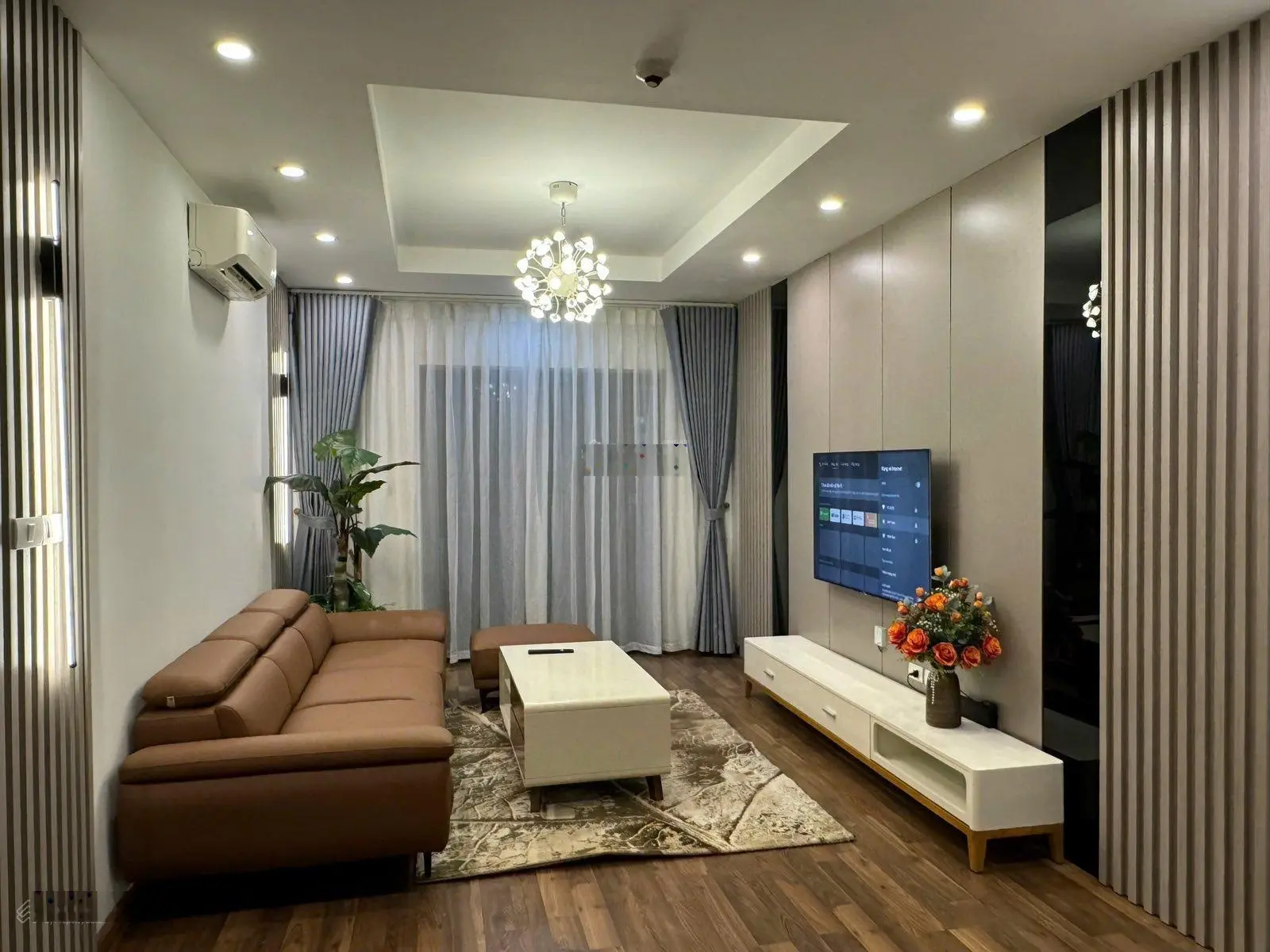 Chính chủ cần bán căn hộ chung cư Mỹ Đình 2,dt 83m,3pn,2 vs,tầng thấp,giá thỏa thuận,lh 0981 245 ***