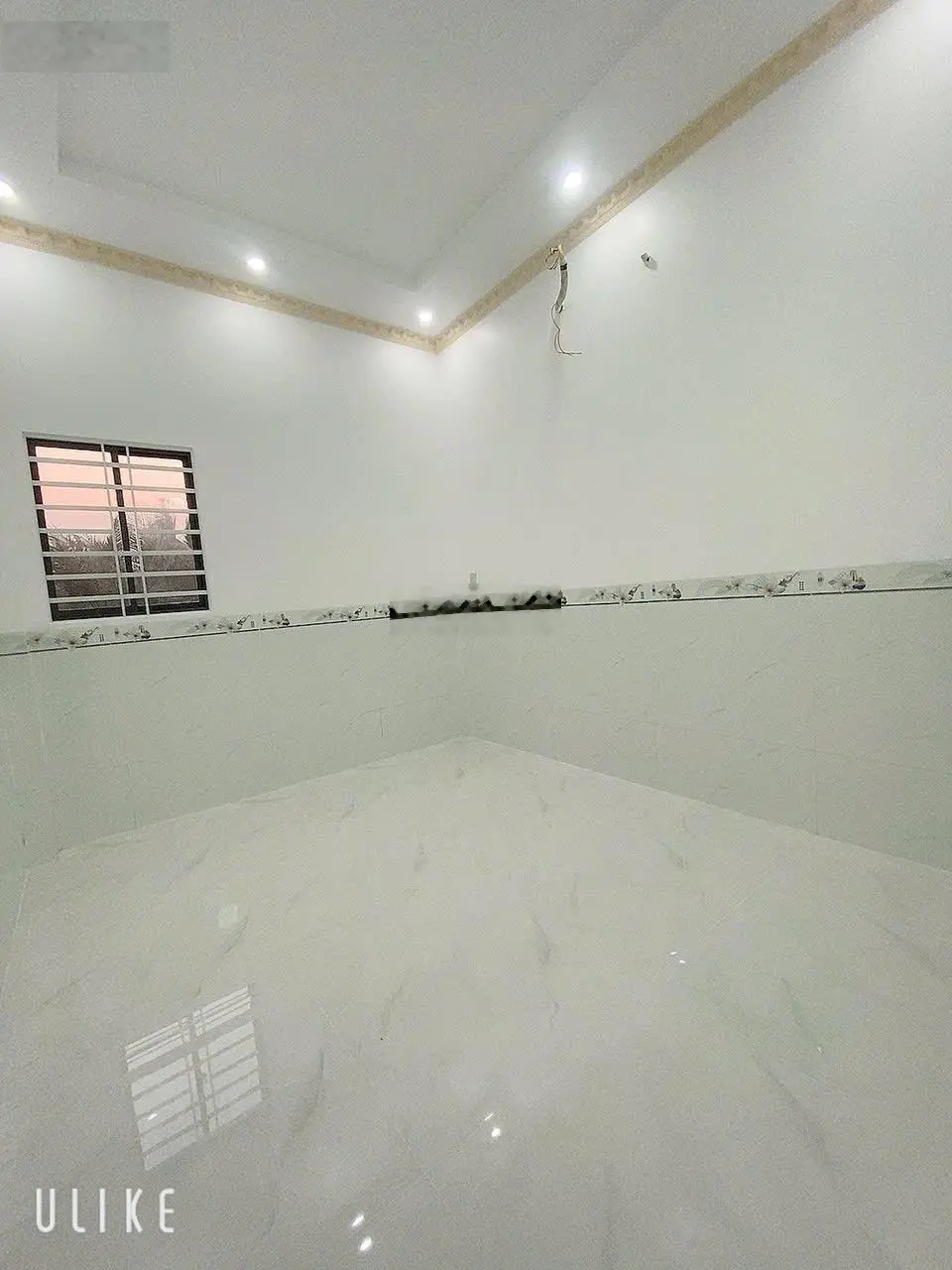 Bán nhà lầu mới 100% sổ hoàn công nhà 3 p ngủ vị trí góc 2 mặt tiền lộ oto đậu trước nhà