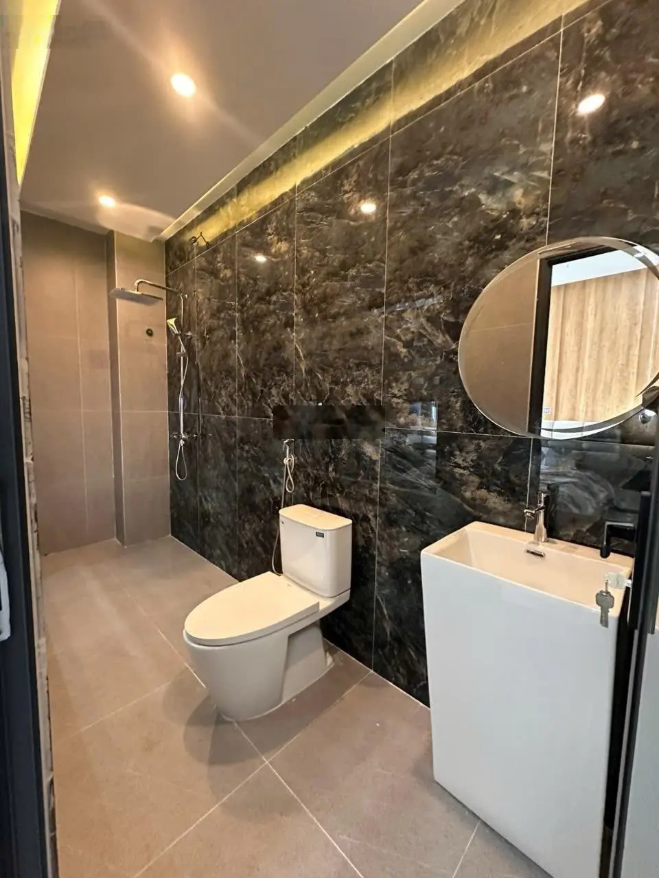 Siêu phẩm 3 tầng hoà minh-dọn vào ở ngay-cách biển vài bước chân-giá chỉ nhỉnh 6 tỷ
