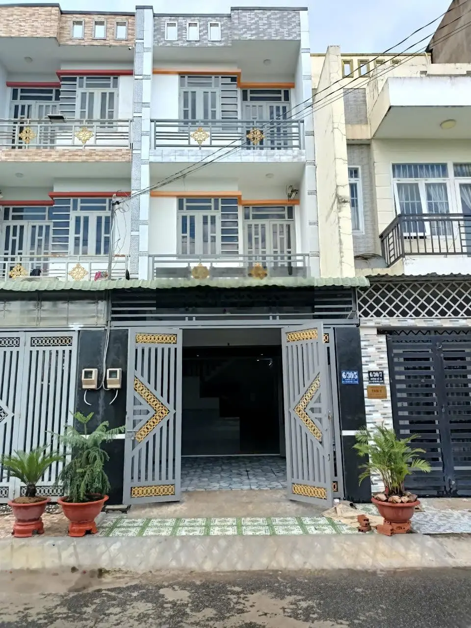HÀNG HIẾM - CHỈ 5.5 TỶ - Nhà 3 Tầng DT68m2 , Đường Rộng 8m , Gần Chợ Đầu Mối Thủ Đức