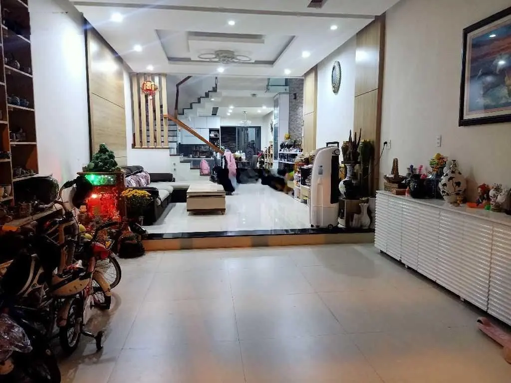 Sót lại 1 căn duy nhất tại mặt tiền đường này chào bán - Hòa Cường Bắc - Hải Châu DT 100m2 ngang 5m
