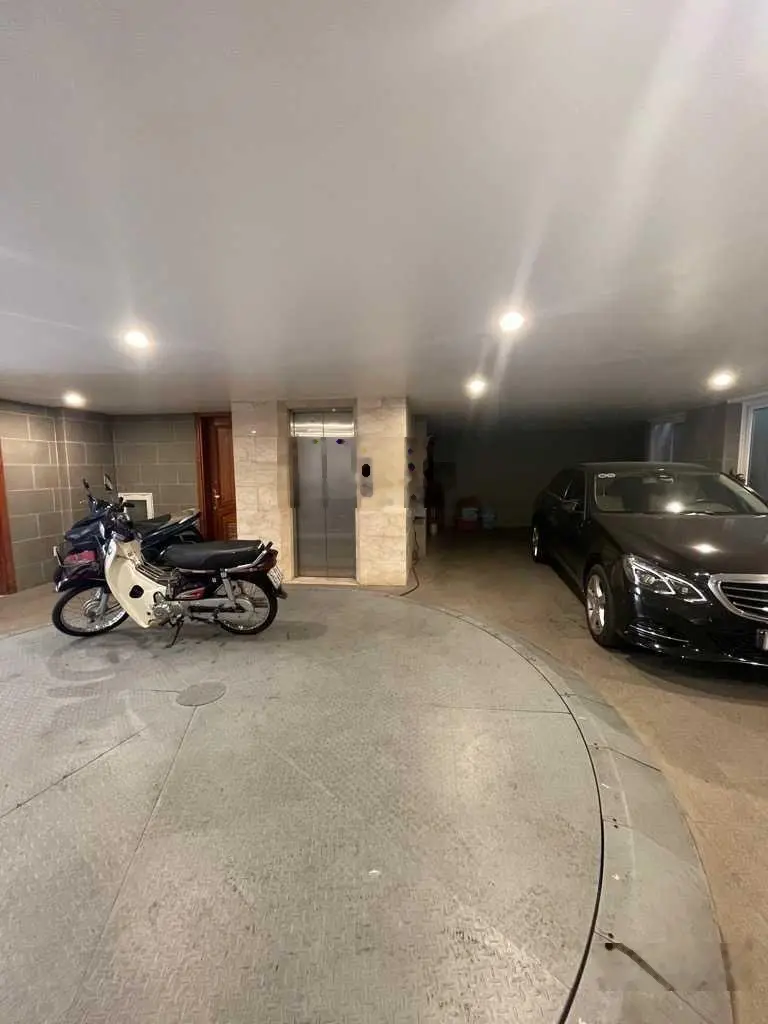Biệt thự 5 tầng thang máy khu VIP Hồ Biểu Chánh 232m2