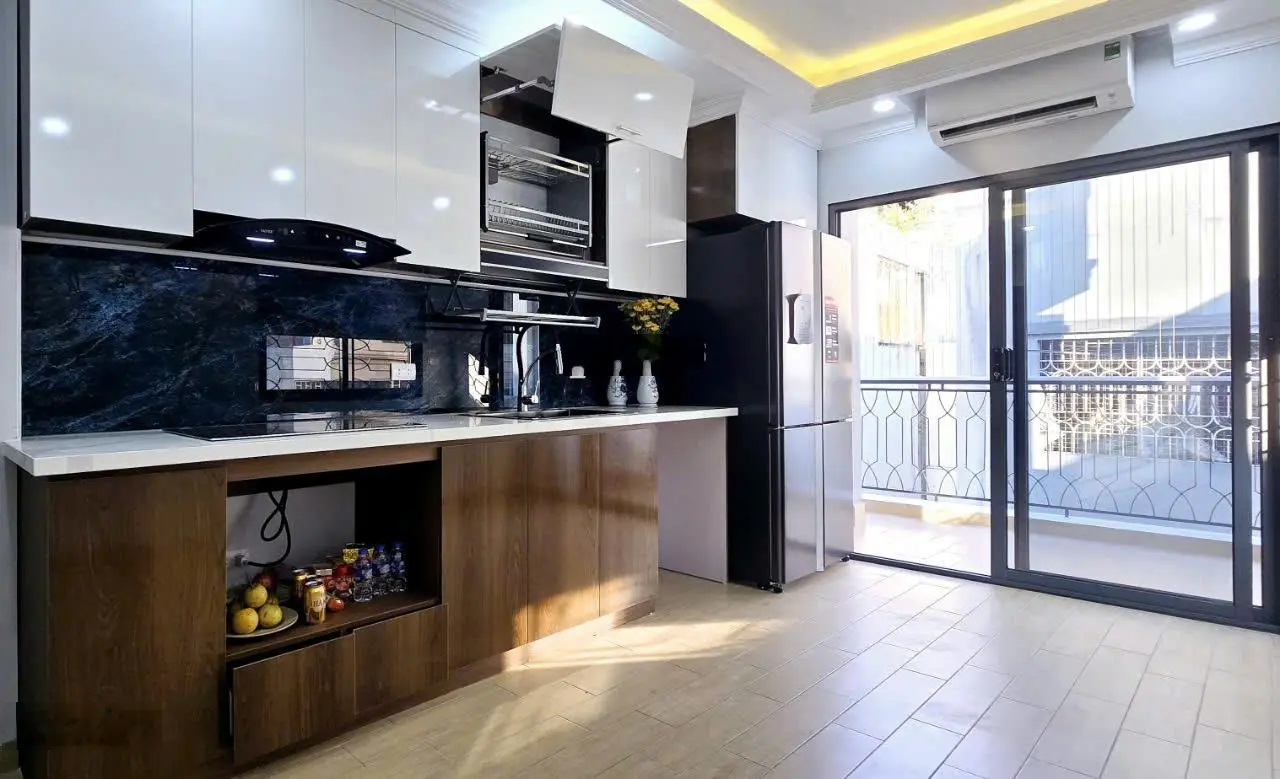 Bán gấp nhà hoàng mai lương khánh thiện dt40m x6t mt3,5m giá 10,2 tỷ lh;0986 943 ***