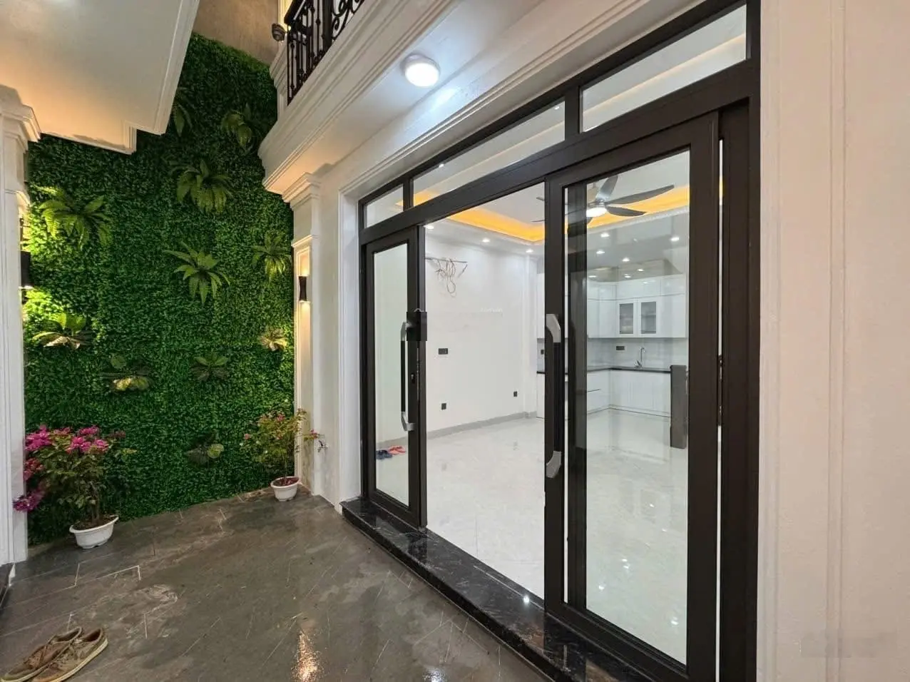 Nhà phố Yên Hoà 34m2 * 5 tầng mới, ngõ rộng thoáng, gần phố 7.6 tỷ