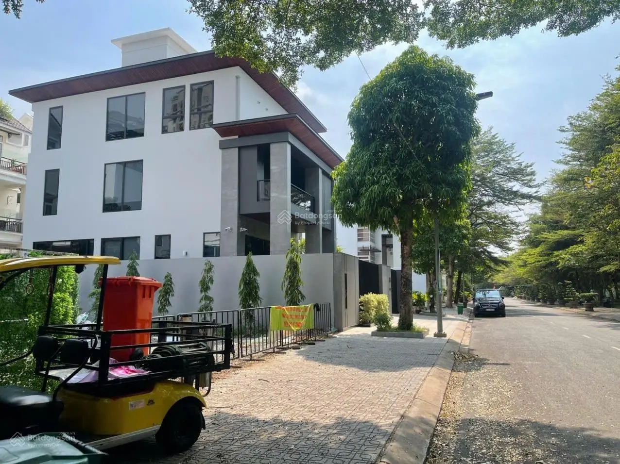 Lô đất đường Trịnh Công Sơn KDC Gia Hoà, Phước Long B, TP. Thủ Đức, diện tích: 300m2/ 36 Tỷ TL