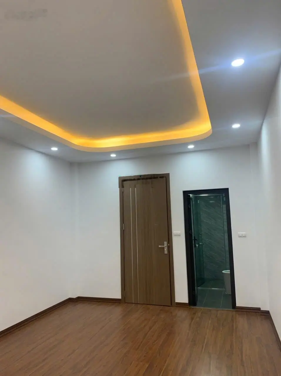 Nhà mới đẹp đón tết DT 33m2 x 5 tầng - MT 3.6m - Ngõ 120 Dương Văn Bé - Giá 6.9 tỷ