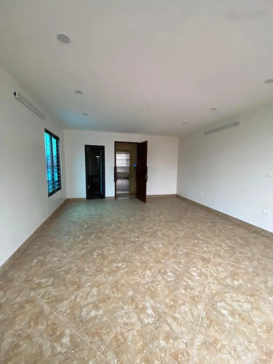 Trần Quốc Vượng - Cầu Giấy: Lô góc - thang máy - ngõ thông - kinh doanh 12.8 tỷ
