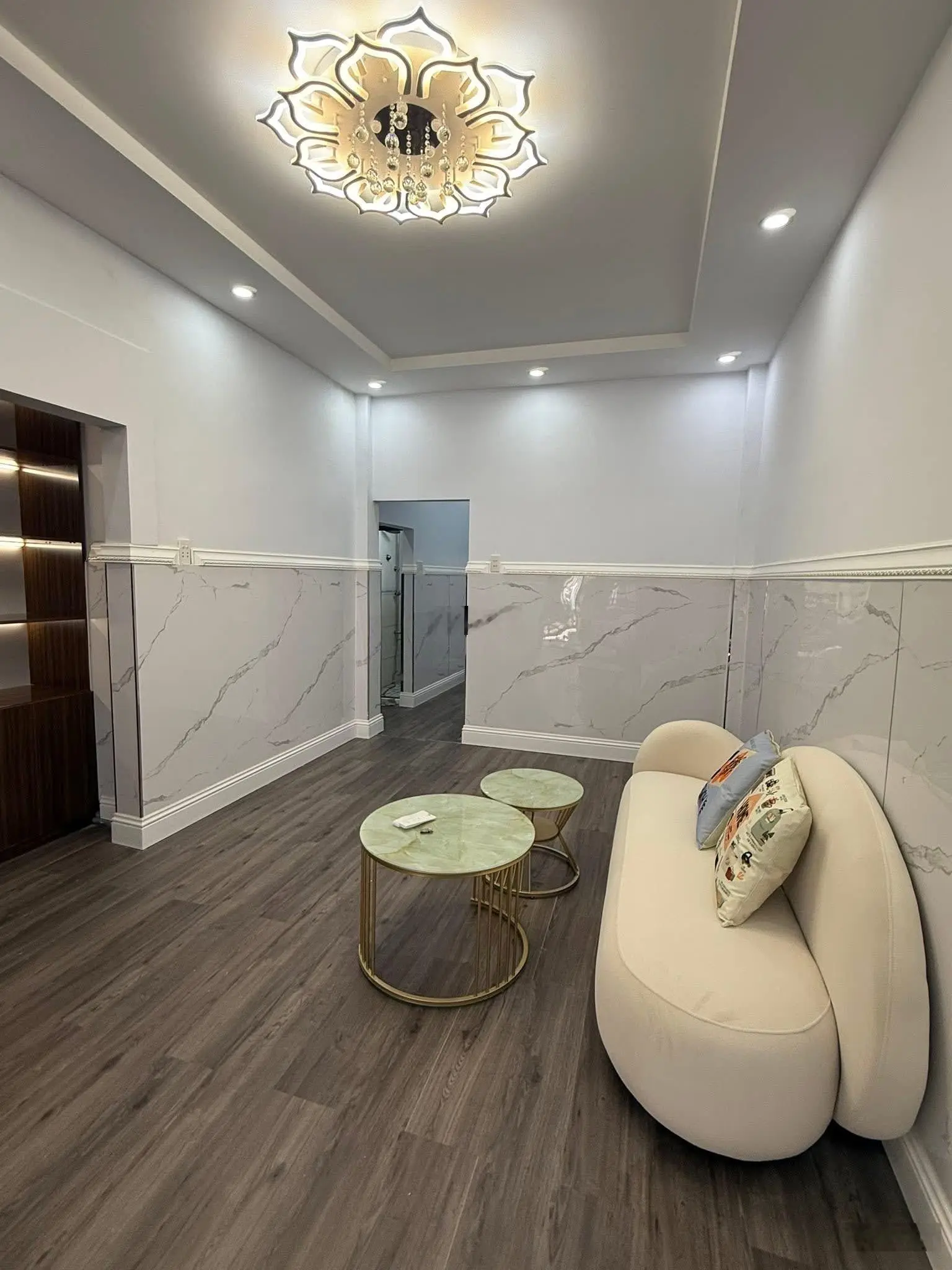 Nhà lầu đường Bình Chiểu gần chợ Linh Trung khu chế xuất sổ hồng khu dân cư