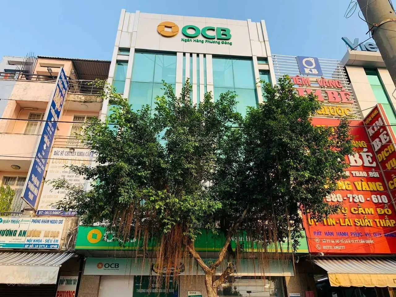 Bán nhà MT QL50 Trung tâm Cần Giuộc , 1 trệt 1 lầu, 5PN , 4 WC , Cách SG chỉ 13km