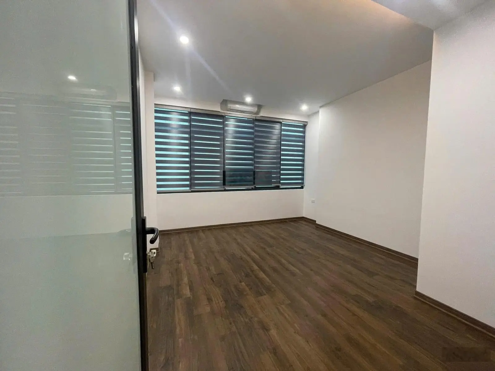Chính Chủ Bán Nhà Mới Triều Khúc - Thanh Xuân 4 Tầng MT 4M 5 tỷ 550 Đầy Đủ Nội Thất Cao Cấp