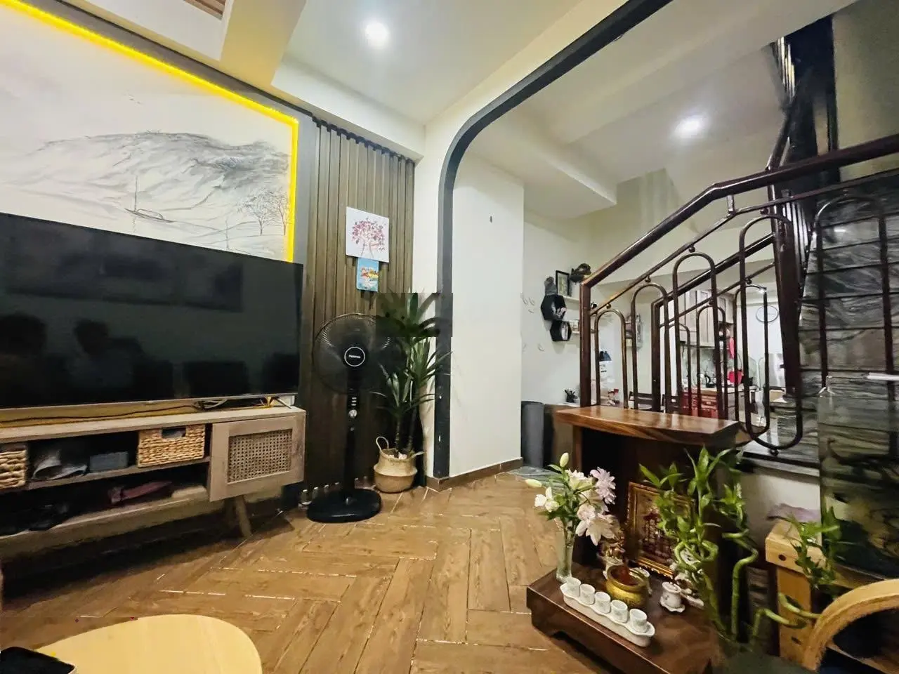Gấp bán nhà HXH đường Phạm Văn Hai P. 3 Quận Tân Bình 40m2 4 tầng chỉ 6 tỷ 450 TL full nội thất