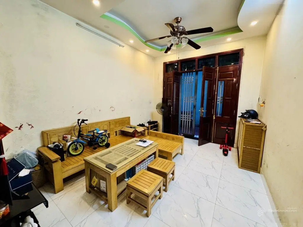 Siêu phẩm - phân lô - ô tô đỗ cửa - lô góc - 8/3, Hai Bà Trưng - 40m2 - 9 tỷ