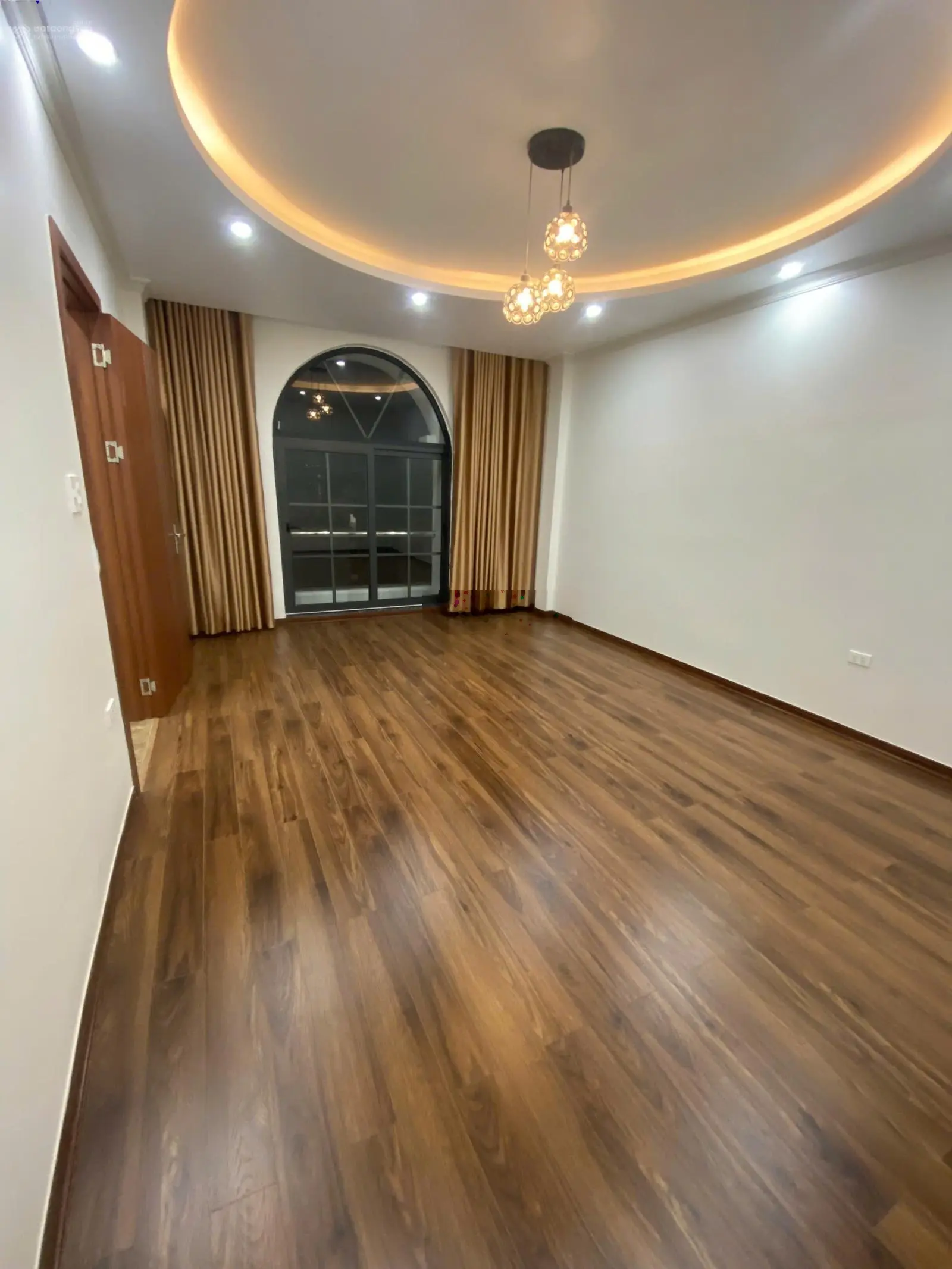 Hàng hiếm tại tái định cư Vinhomes Cầu Bính, lô góc 5 tầng, thang máy nhập khẩu, full nội thất