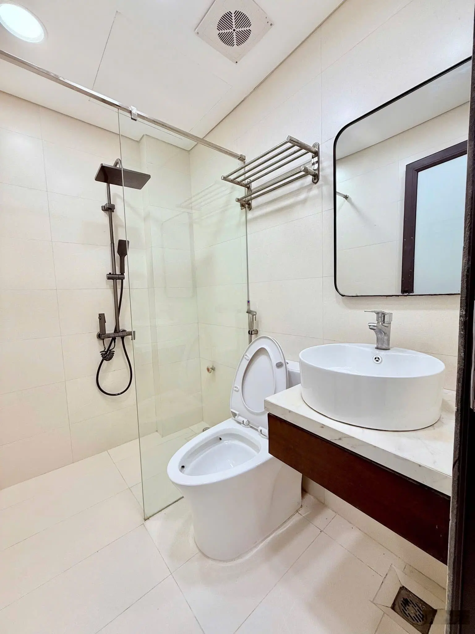 Bán nhà Phương Canh cạnh Trịnh Văn Bô - ô tôo đỗ cửa 50m2 - 4 tầng, full nội thất - giá 6.x tỷ