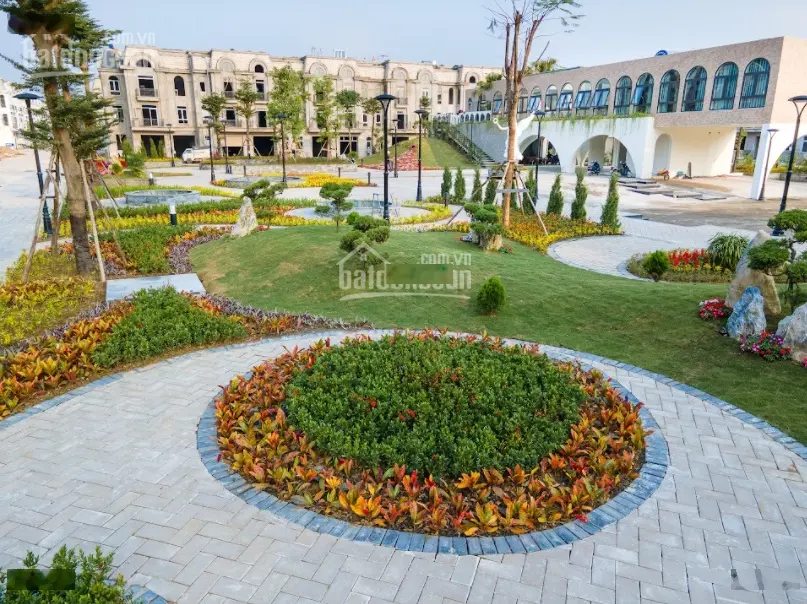 Chính chủ bán gấp liền kề Crown Villas Thái Nguyên, vị trí hoa hậu mặt đường CMT8 Gia Sàng 5,3 tỷ
