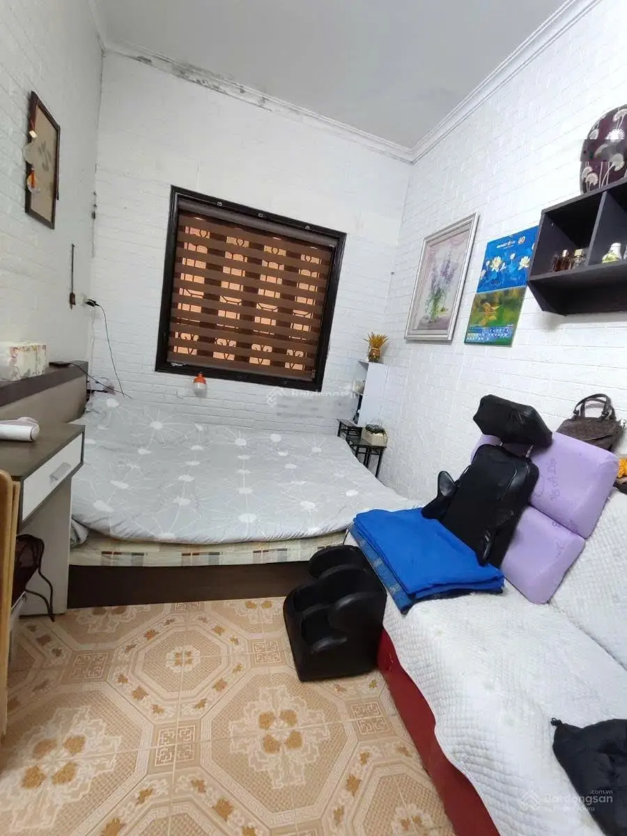 Giá đầu tư, lô góc 3 thoáng vĩnh viễn, cách ô tô 6 mét, bán đất tặng nhà 3 tầng vẫn ở ngon lành.