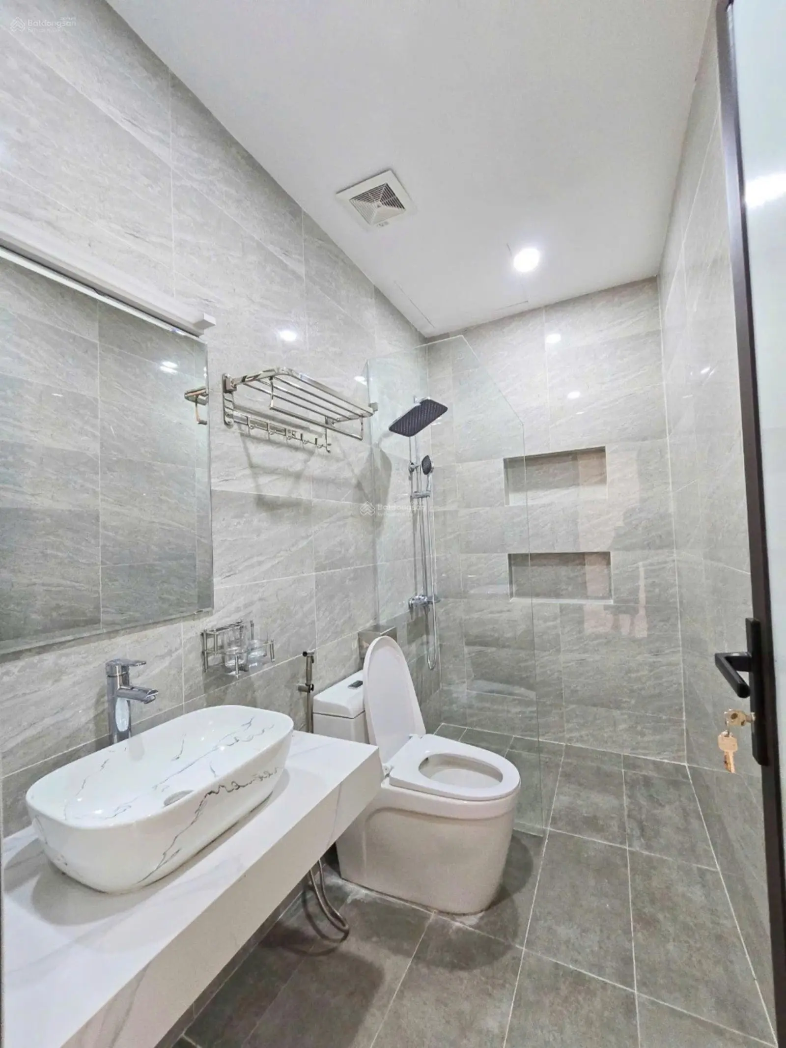Chỉ nhỉnh 6 tỷ, full nội thất chính chủ cần bán nhanh nhà DT 36m2x5t tại Ngô Quyền, La Khê, Hà Đông