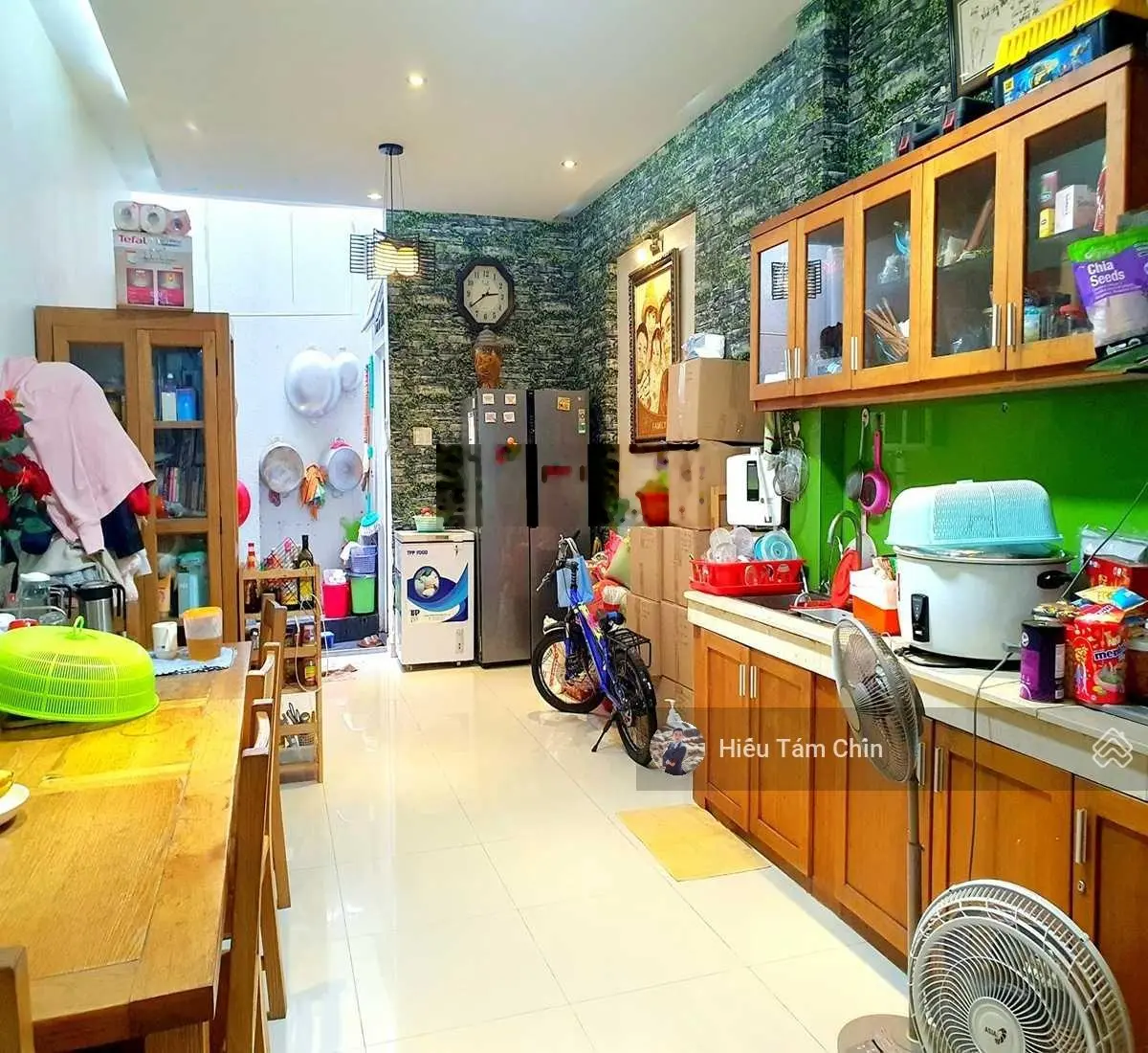 Nhà rất rộng đẹp, 3 Tầng + mái BTCT, xe hơi đỗ cửa, chính chủ lâu đời