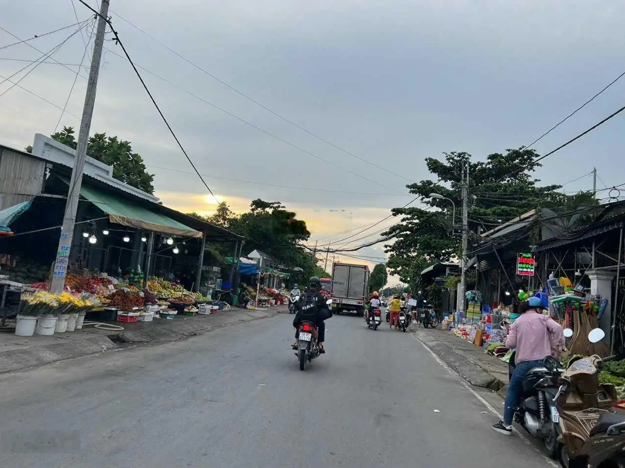 Tôi cần bán 109m2 đất thổ ngay Thị trấn Củ Chi giá 1ty2 sỗ sẵn